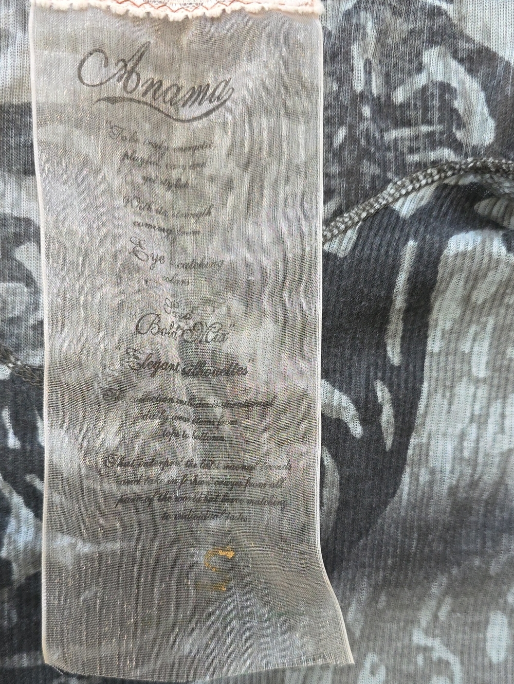 Long Sleeve V-Neck Patterned Stretch Bodycon Print Top - Picture 7 of 10